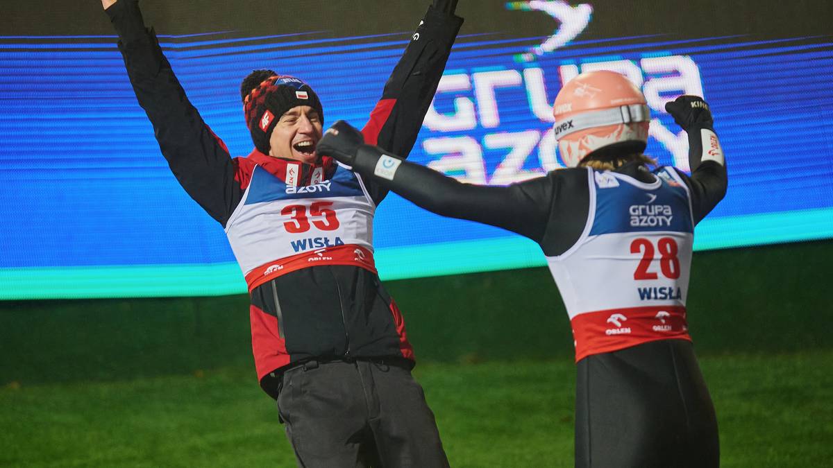 Polscy skoczkowie zaskoczyli! Przyłapani na trybunach podczas meczu Ligi Mistrzów