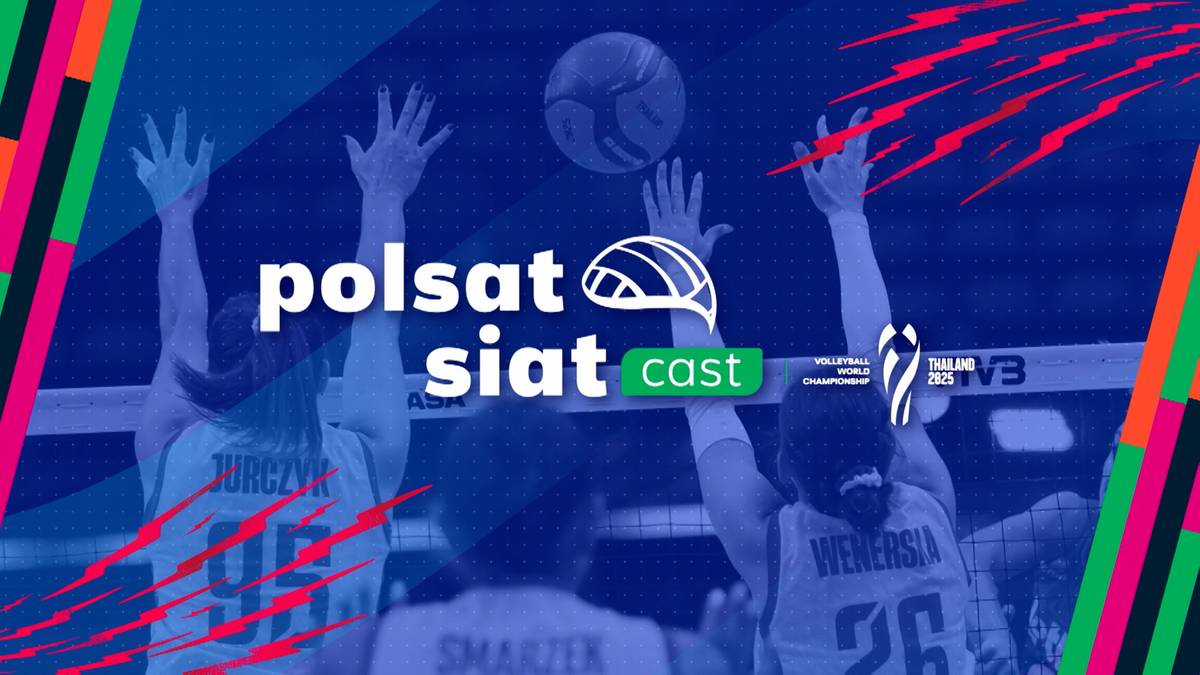 Trzech graczy siatk&oacute;wki na boisku, widok od tyłu, w tle piłka do siatk&oacute;wki i siatka.